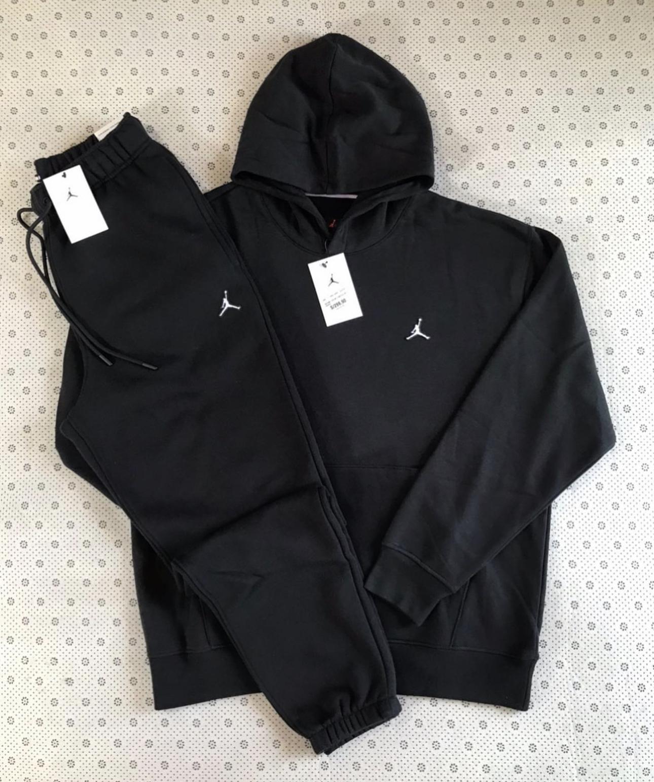 13 – NIKE JORDAN SET 1